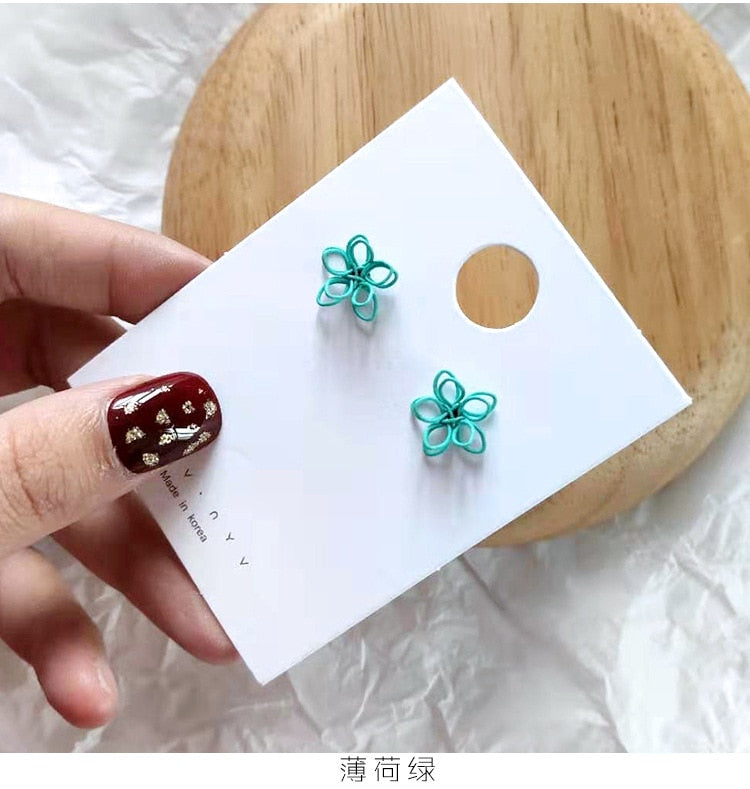 Pineapple Pearl Earrings French Retro High-quality Earrings Net Red Temperament Female Wave Earrings Prevent Allergy