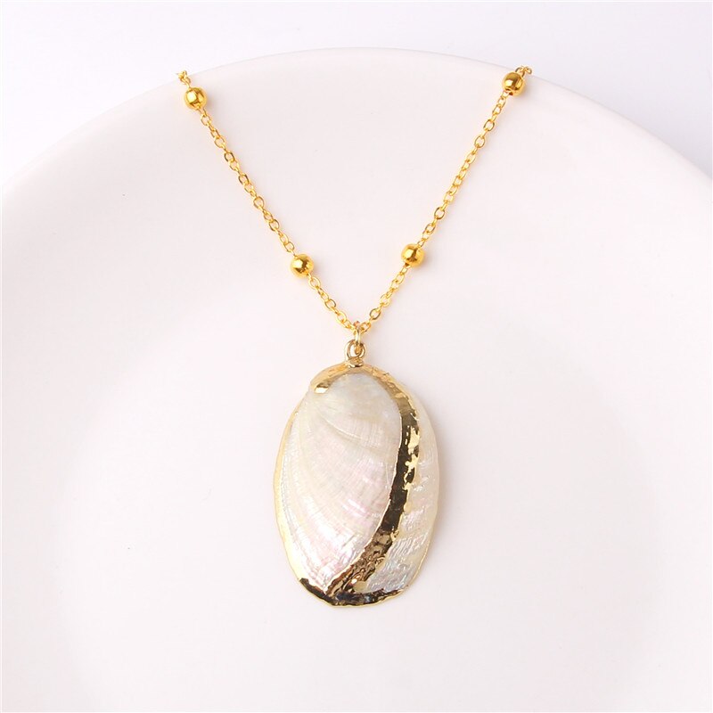 Boho Conch Shell Necklace Gold Color Beads Chain Necklace Women Simple Seashell Choker Necklace Summer Beach Jewelry Party Gift