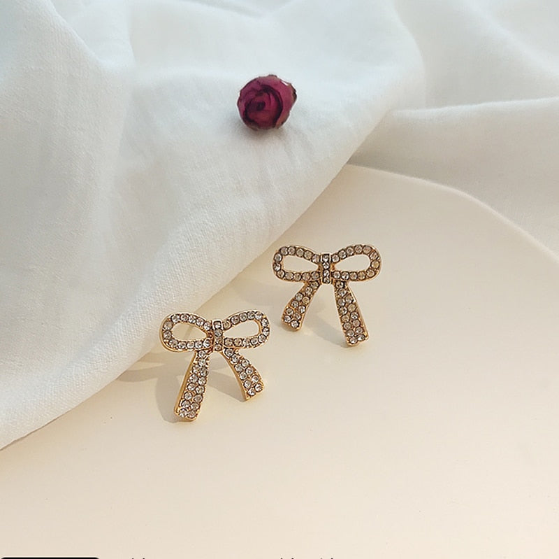 Pineapple Pearl Earrings French Retro High-quality Earrings Net Red Temperament Female Wave Earrings Prevent Allergy