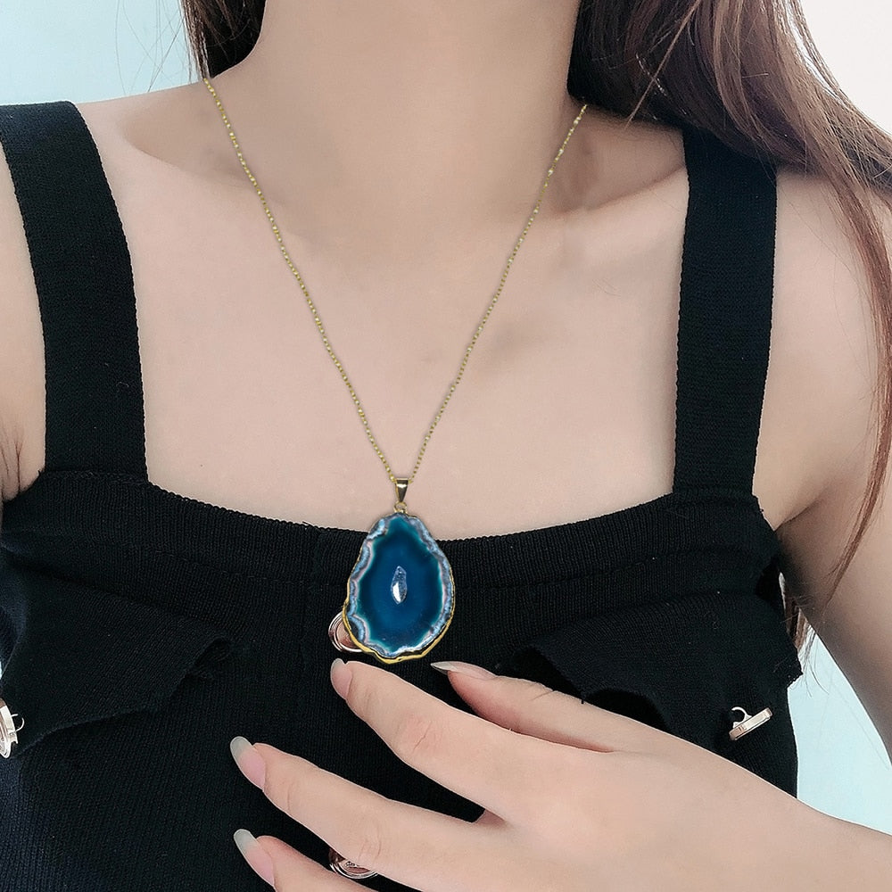 Fashion Irregular Magic Agate Piece Crystal Color Quartz Stone Natural Gold Pendant Necklace Jewelry Reiki Healing Gift