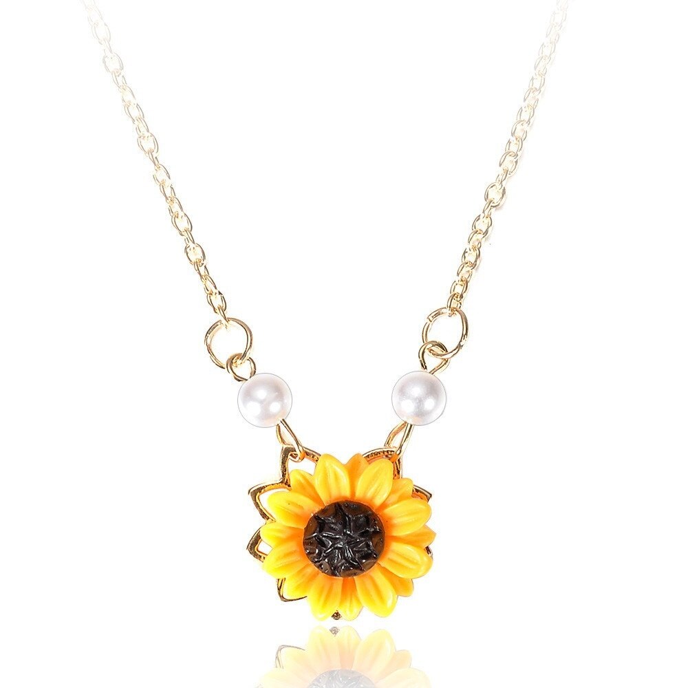 Delysia King Women Cute Holidays Leisure Time Sunflower Necklace Student Campus Pearl Romantic Resin Personality Pendant