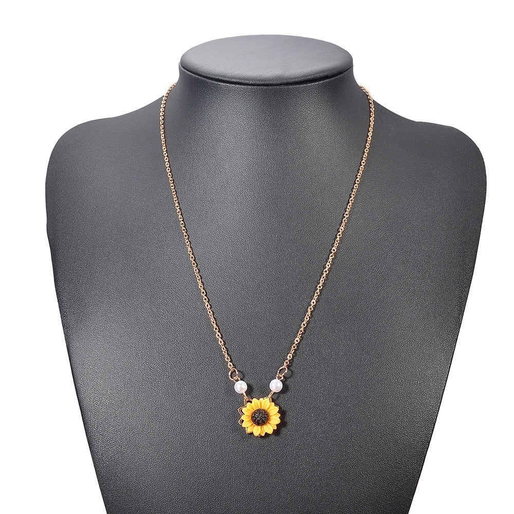 Delysia King Women Cute Holidays Leisure Time Sunflower Necklace Student Campus Pearl Romantic Resin Personality Pendant