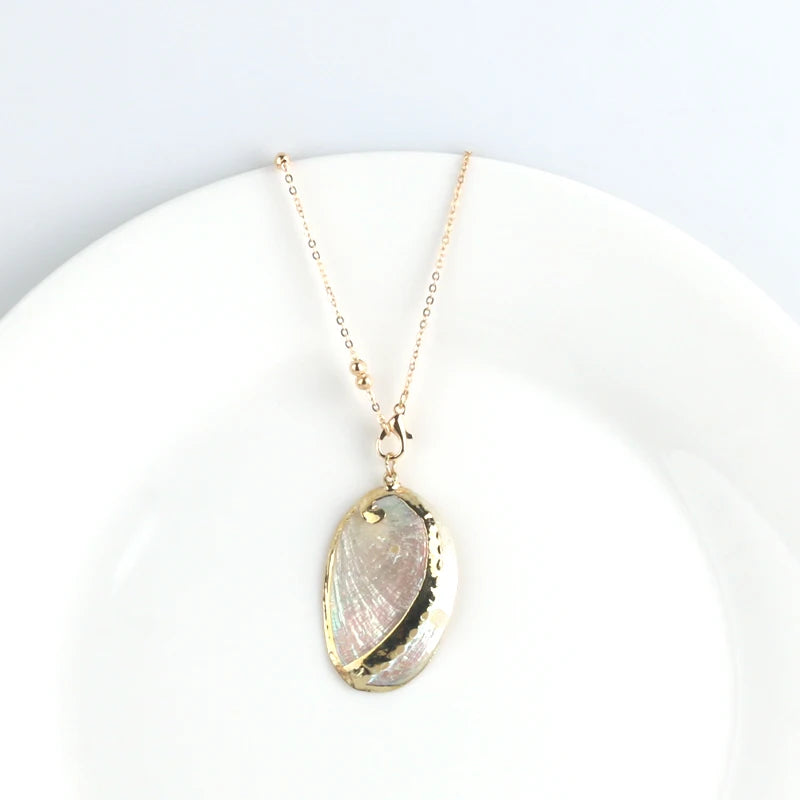 Conch Shell Boho Pendant Necklace