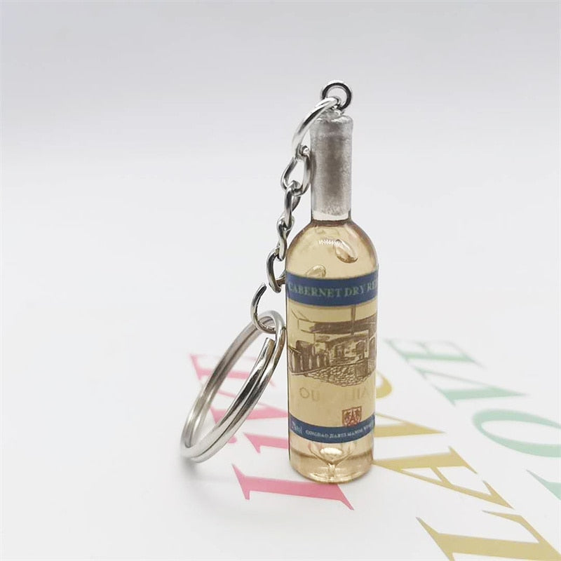 Simulation Resin Beer Wine Bottle Keychain for Women Men Fashion Car Bag Keyring Pendant Accessions Jewelry Gift Wholesale 2023