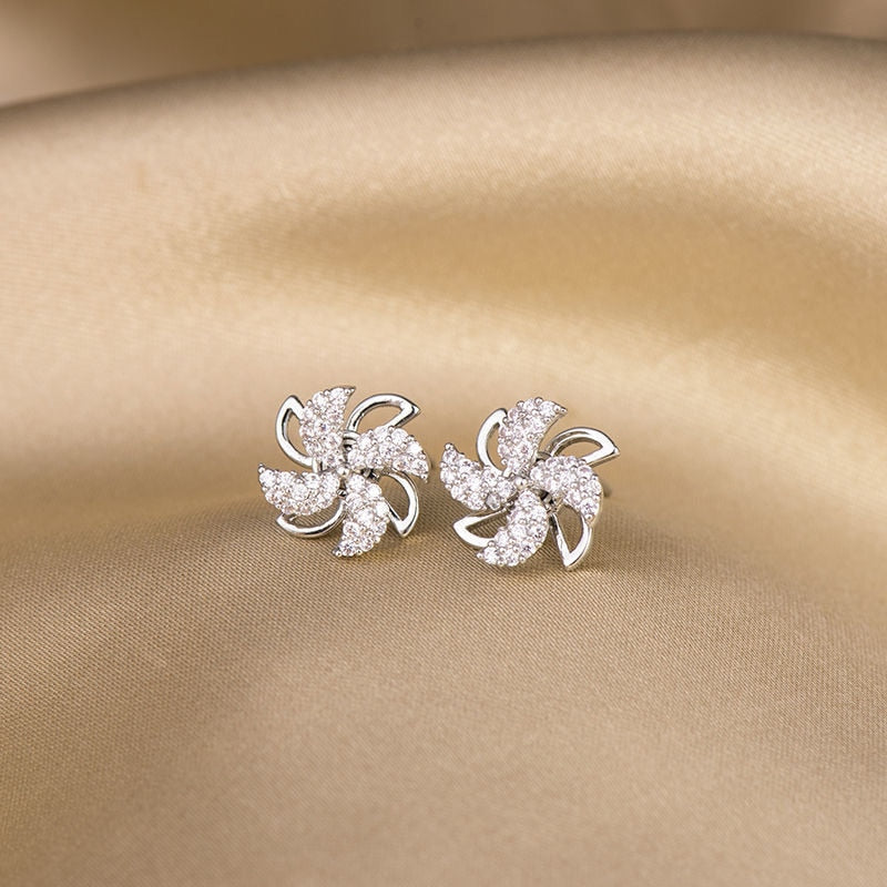 Starfish Shell Stud Earrings for Women Small Cute Earrings with Imitation Pearl Fashion Banquet Wedding Jewelry