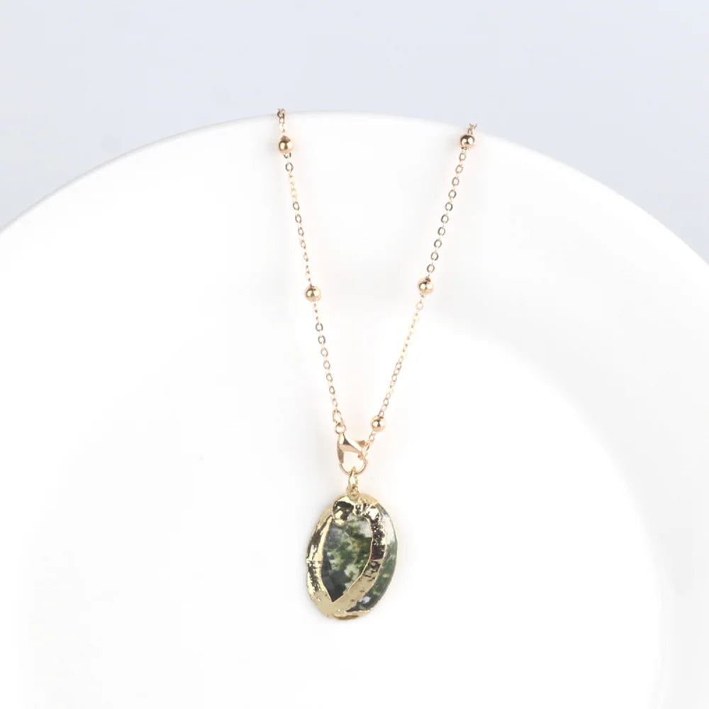 Conch Shell Boho Pendant Necklace