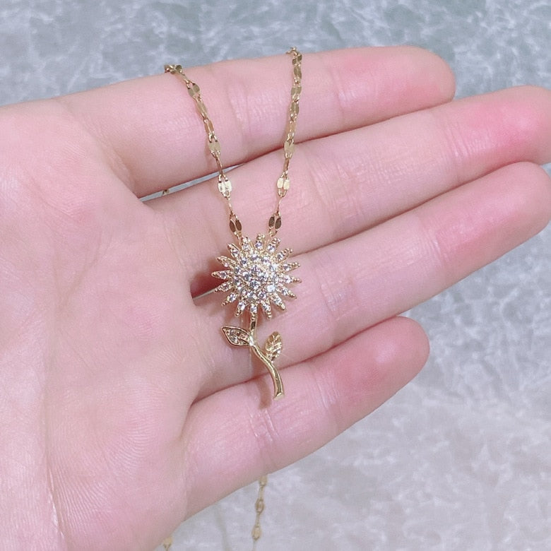 Fashion Exquisite Rotatable Sunflower Pendant Necklace Personality Shiny Zircon Rotating Anxiety Titanium Steel Necklace Jewelry