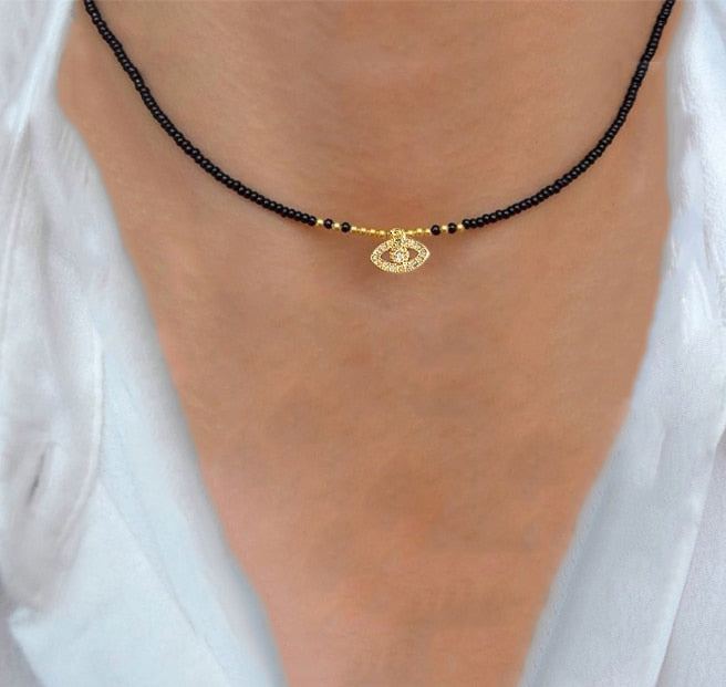 Fashion Classic White Rice Beads White Shell Stone Short Necklace Retro Charm Moon Eyes Pendant Jewelry Christmas Halloween Gift