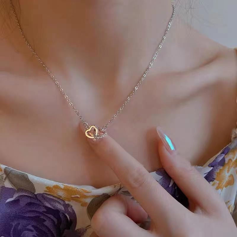 Shiny Butterfly Necklace Ladies Exquisite Double Layer Clavicle Chain Necklace Jewelry for Ladies Gift