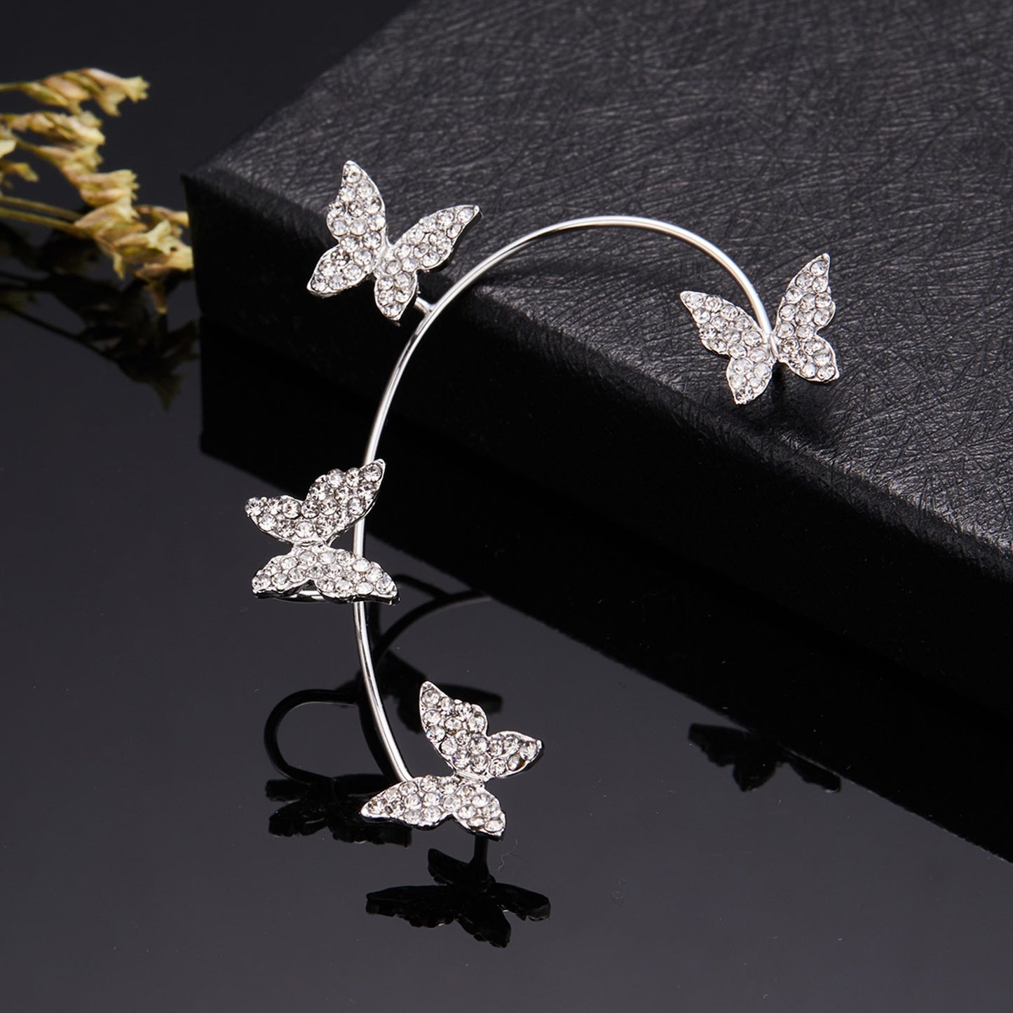 Kpop Shiny Zircon Butterfly Earcuff For Women Without Piercing Earrings 2023 Fashion Ear Clip Earrings Bride Wedding Jewelry