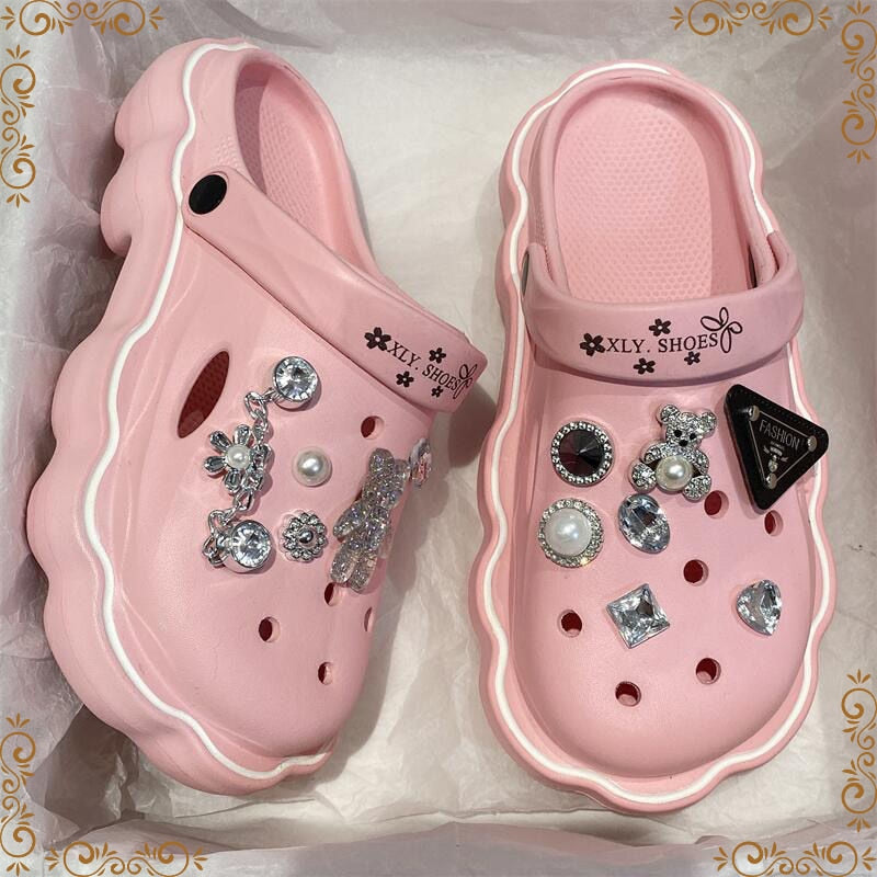 2023 Flat Garden DIY Croc Slippers Woman Beach Slipper Cute Cartoon Diamond Deco For Hole Shoes Antislip Thicken Shoes For Women