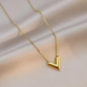 Fashion Brand V Letter Pendant Necklace For Woman Stainless Steel Women Necklace Luxury Jewelry Female gift - Charlie Dolly