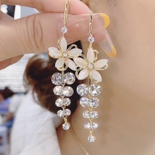 Korean Style Flower Asymmetrical Dangle Earrings for Women Shiny Rhinestone Long Tassel Cute Cat Earring Sweet Jewelry - Charlie Dolly