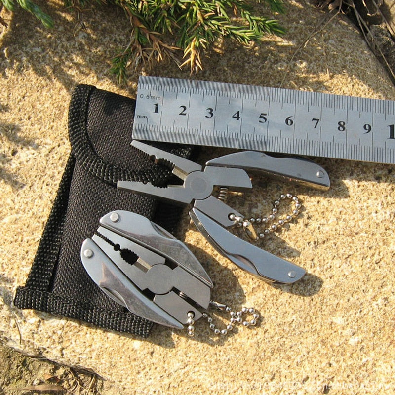 Portable Multifunction Folding Plier,Stainless Steel Foldaway Knife Keychain Screwdriver,Camping Survival EDC Tools Travel Kits - Charlie Dolly