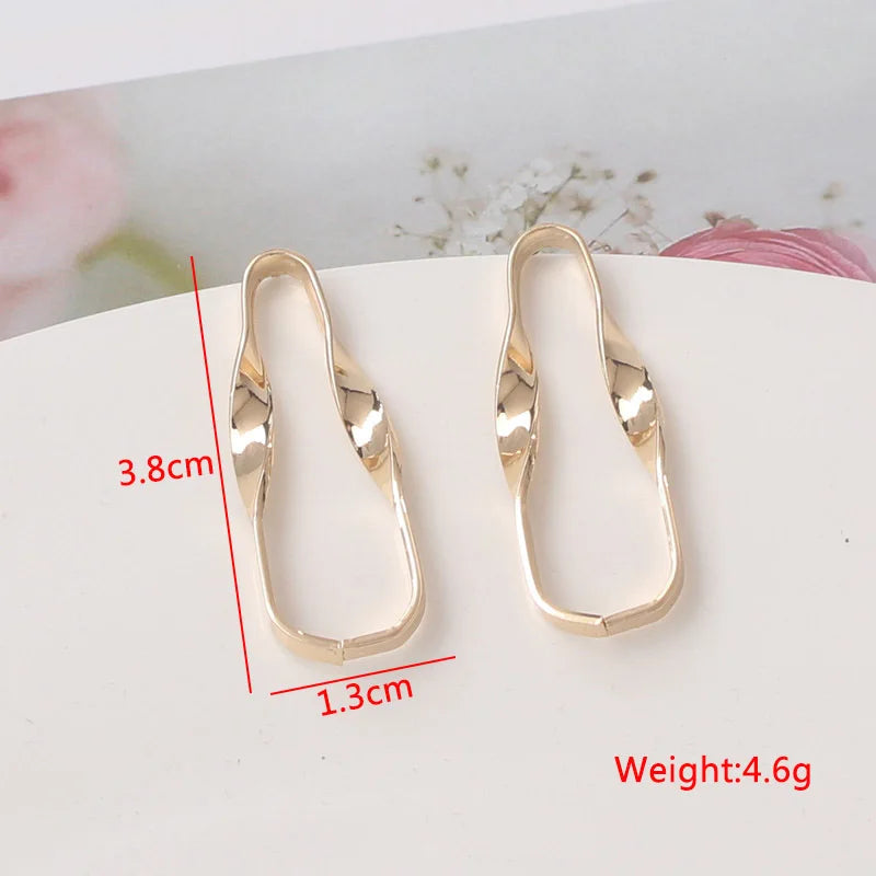 New Exaggerated Twist Metal Dangle Earrings for Women Gold Color Punk Fashion Female Hanging Earrings Boho Geometry Ear Jewelry
