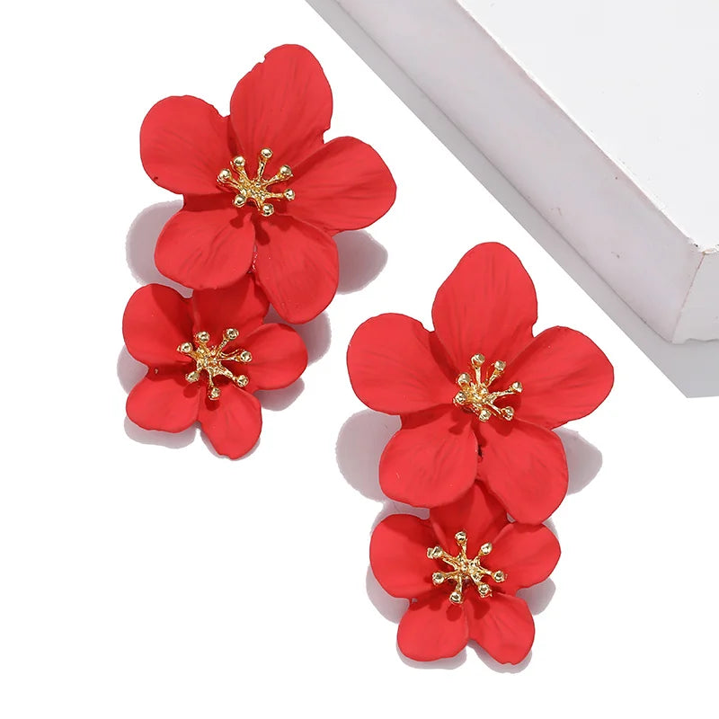 Trendy Flower Earrings 2025 New Flowers Sstuds Earrings For Women Wedding Party Jewelry Boho Metal Earrings Female