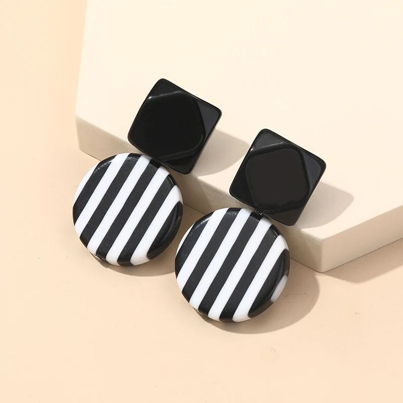 Fashion Big Korean Acrylic Drop Earrings for Women Elegant Statement Simple Resin Large Dangle Boho Earring for Girls Jewelry
