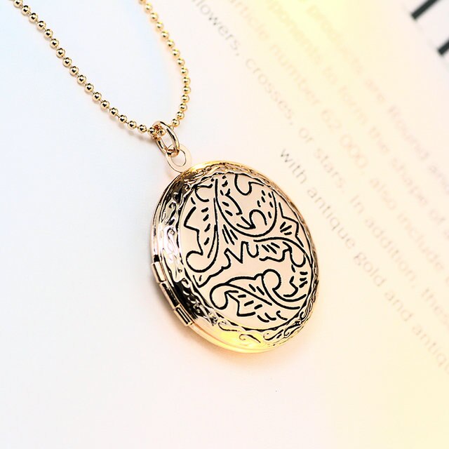 Memory Plant Engraved Can Put Photo Inside Photo Frame Round Locket Necklace DIY Picture Special Girls Jewelry Gift - Charlie Dolly