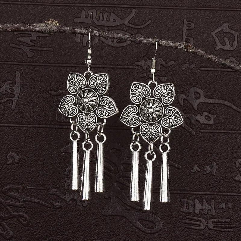2020 Ethnic Indian Women's Flower Hollow Gypsy Silver Color Drop Earrings Cylindrical Tassel Boho Tribal Jewelry India Jhumki