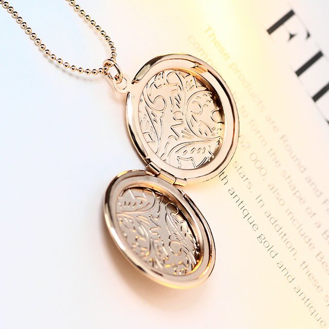 Memory Plant Engraved Can Put Photo Inside Photo Frame Round Locket Necklace DIY Picture Special Girls Jewelry Gift - Charlie Dolly