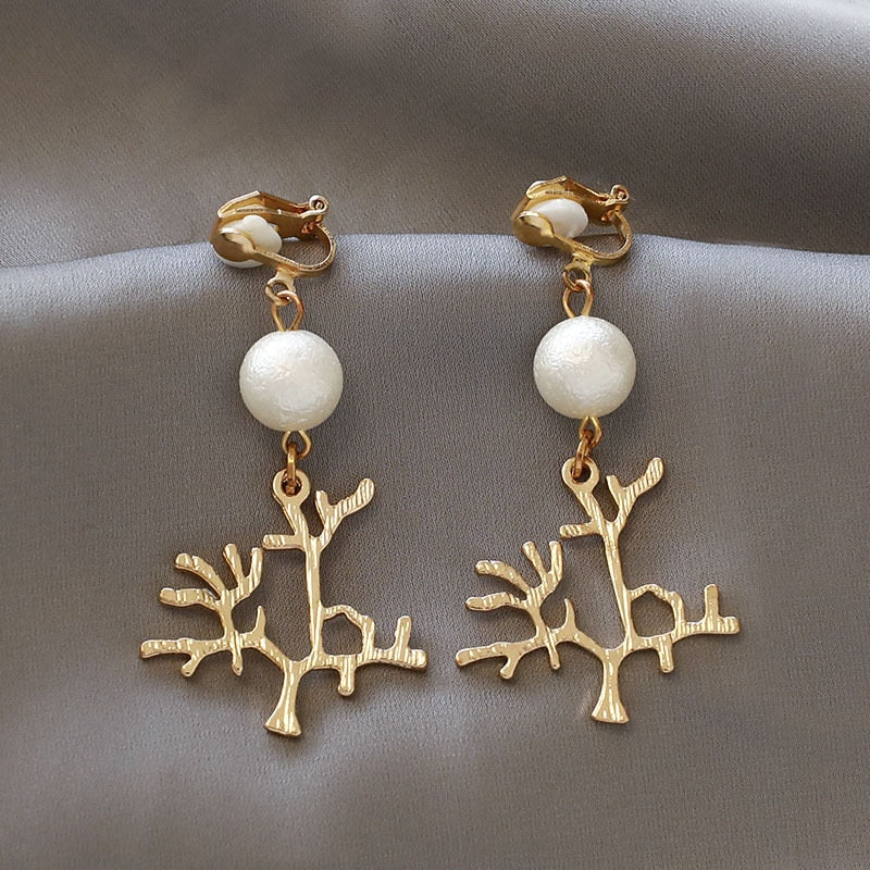Fashion charm Creative pearl clip on Earrings Cute Handmade Earrings Womens ear clips Jewelry - Charlie Dolly