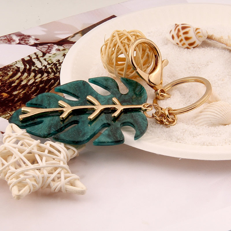 Christmas Green Leaf Metal Keychain Beautiful and Fresh Foliage Shape Key Ring Festival Gift Ladies Accessories Airpods Pendant - Charlie Dolly