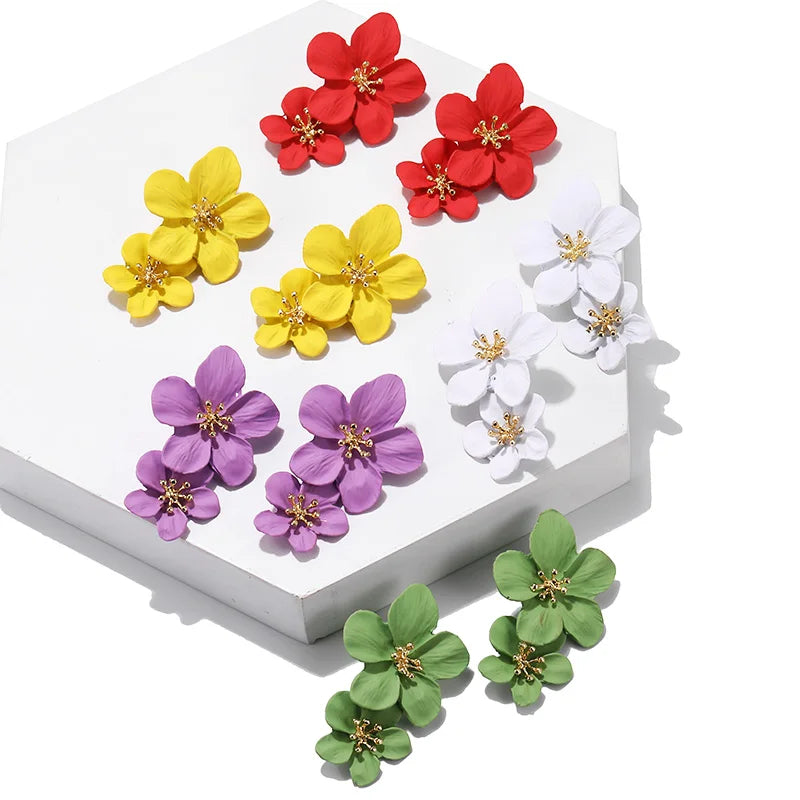 Trendy Flower Earrings 2025 New Flowers Sstuds Earrings For Women Wedding Party Jewelry Boho Metal Earrings Female