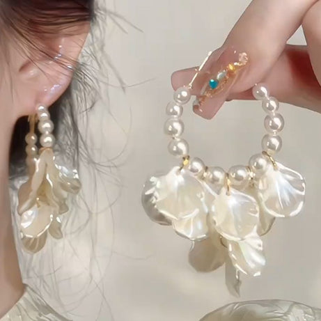 Glossy Shell Flower and Pearl Pendant Boho Earrings