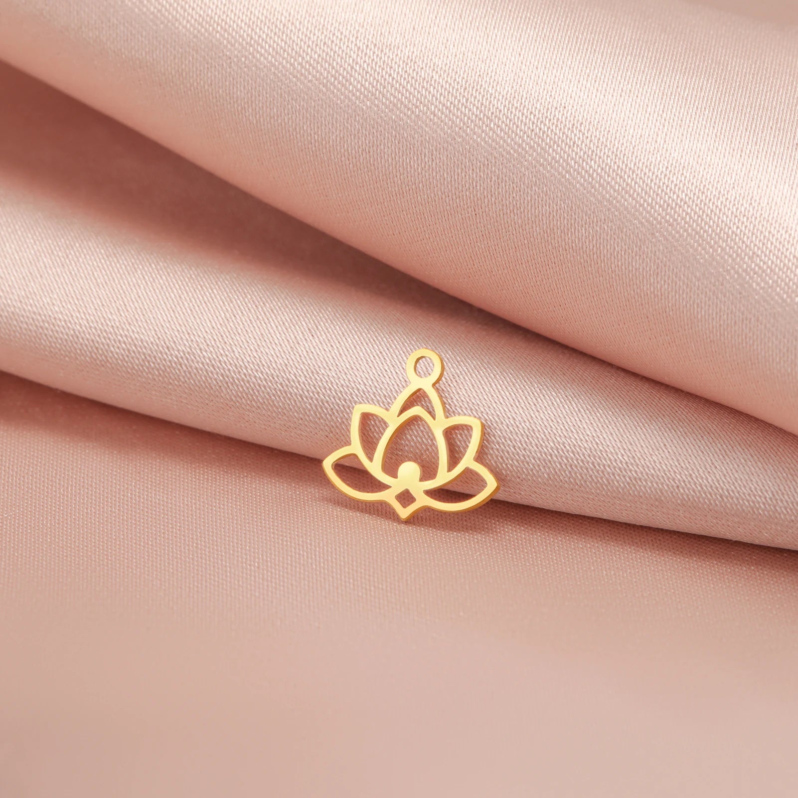 5 pieces of lotus shell stainless steel bracelet pendant necklace small sun shell pendant DIY necklace bracelet earrings jewelry