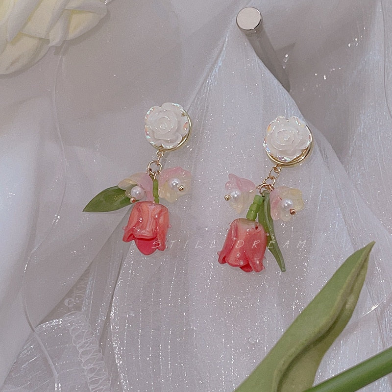 Cute Daisy Flower Pendant Hoop Earrings For Women Korean Sweet Circle Earrings Girl Wedding Party Jewelry Gift - Charlie Dolly