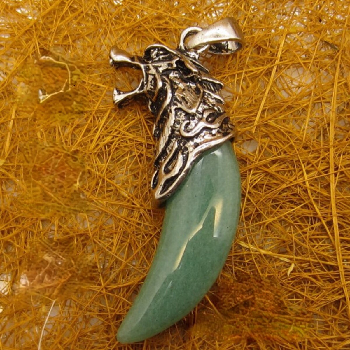 Wolf Tooth Shape Crystal Moonstone Sand Stone Turquoise Aventurine Malachite Amethysts Onyx Pendant Gem Tiger Eye Stone Necklace - Charlie Dolly