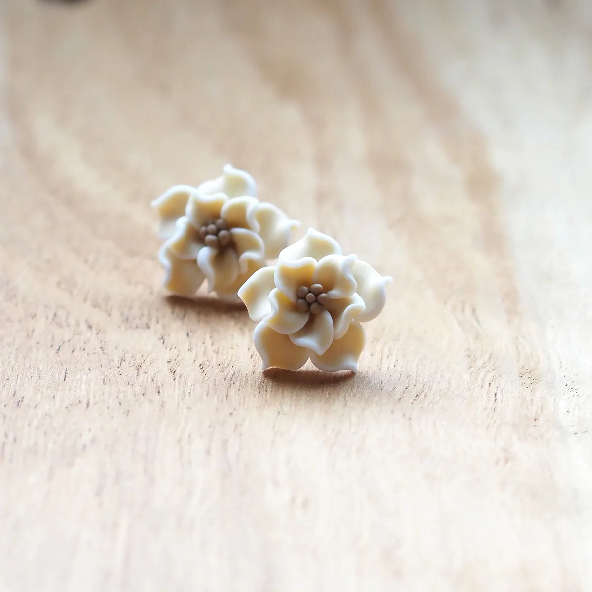 Trendy Handmade Polymer Clay Flower Earrings, 3D Floral Studs for Women,Lightweight Boho Statement Jewelry, Chic Gift