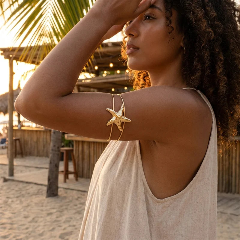 Boho Starfish Pearl Open Arm Bracelet for Women Simple Conch Shell Spiral Wave Metal Upper Arm Cuff Bangle Beach Party Jewelry