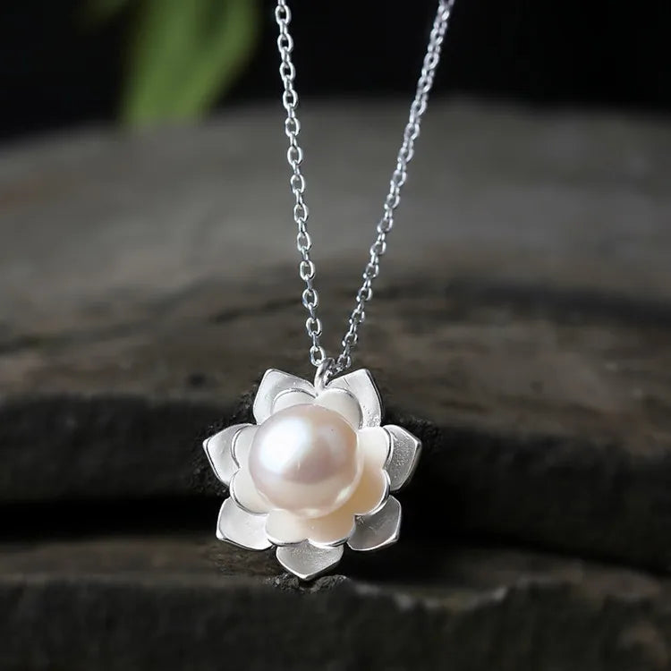 New Fashion 925 Sterling Silver Jewelry Female National White Lotus Shell Beads Pearl Flowers Pendant Necklaces  XL132