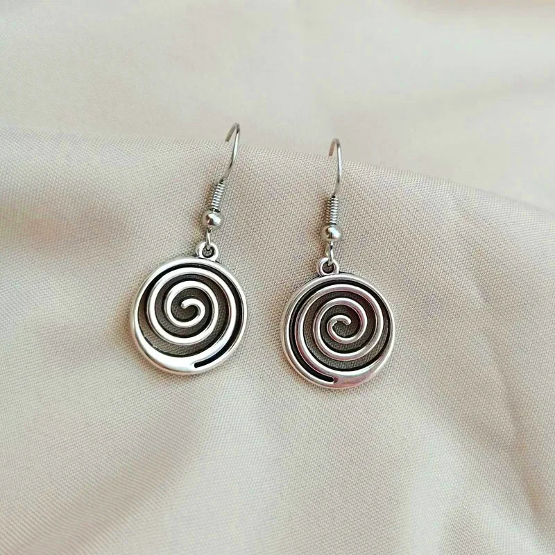 Vintage Spiral Vortex Pendant Hand-Woven Leather Rope Necklace for Women Unisex Boho Pentagram Necklace Fashion Punk Y2K Jewelry