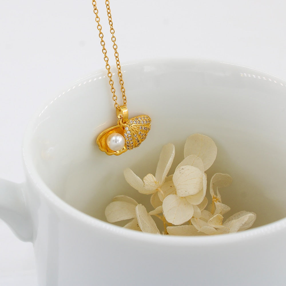 Pearl Stainless Steel Pendant Necklace Fashion Scallop Shell Conch Copper Pendant Shell Shape Women&#39;s Luxury Jewelry YS474