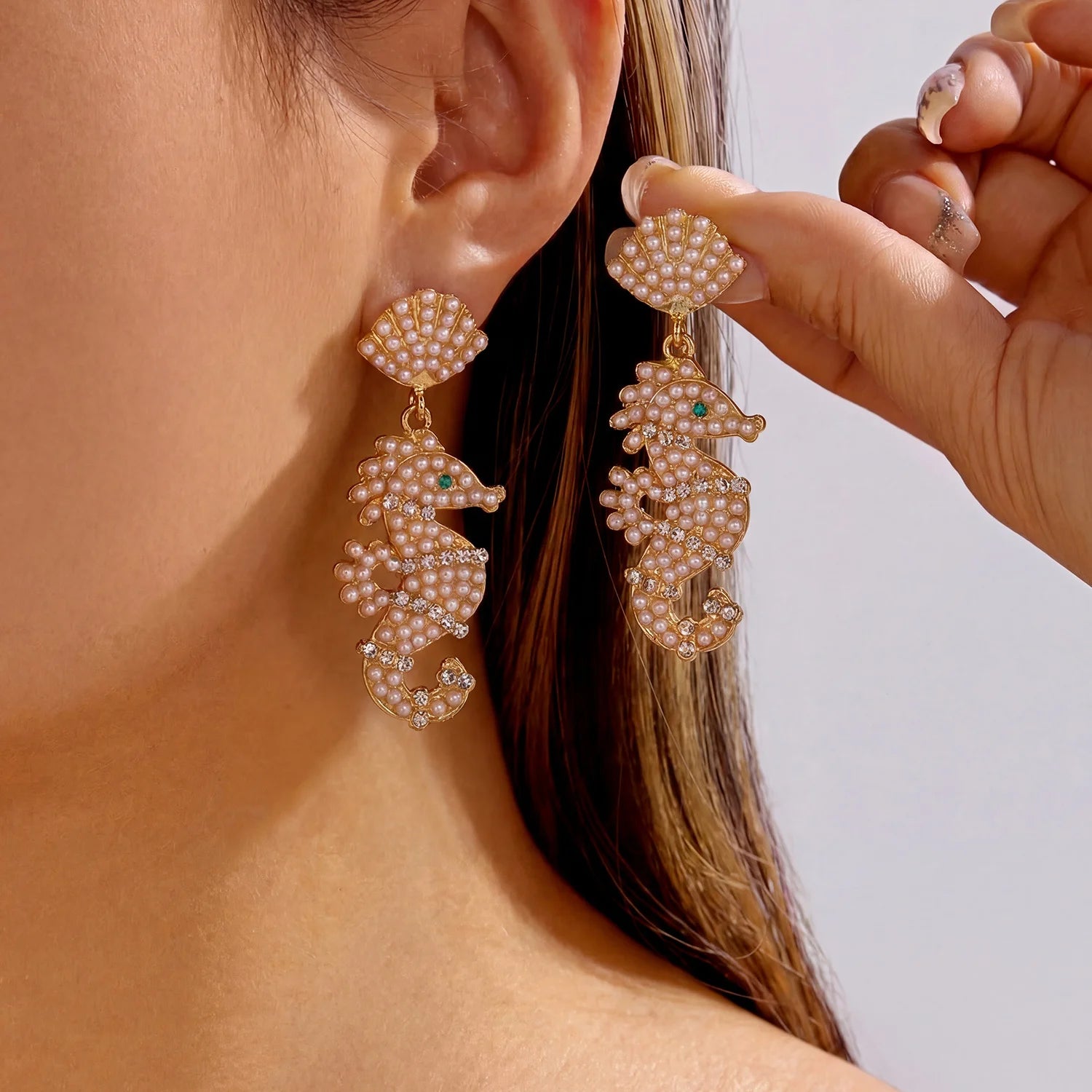 Boho Elegant Imitation Pearl Seashell Dangle Earrings For Women Creative Clustered Pear Shell Tassel Earring Beach Party Jewelry