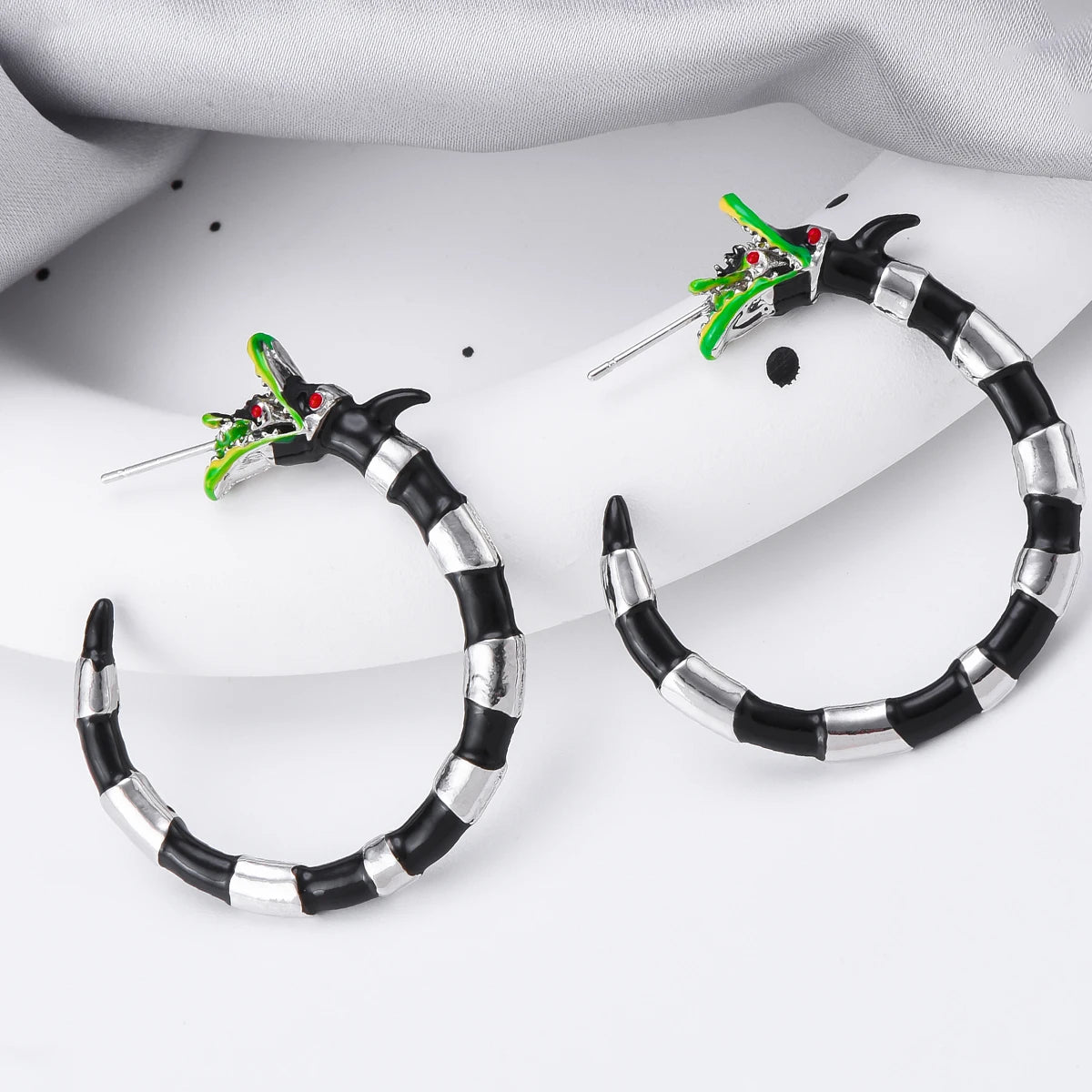 Harong Halloween Creative Beetlejuice Hoop Earring for Women Beetle Sandworm Creepy Chunky Jewelry Cosplay Accessories Gift - Charlie Dolly