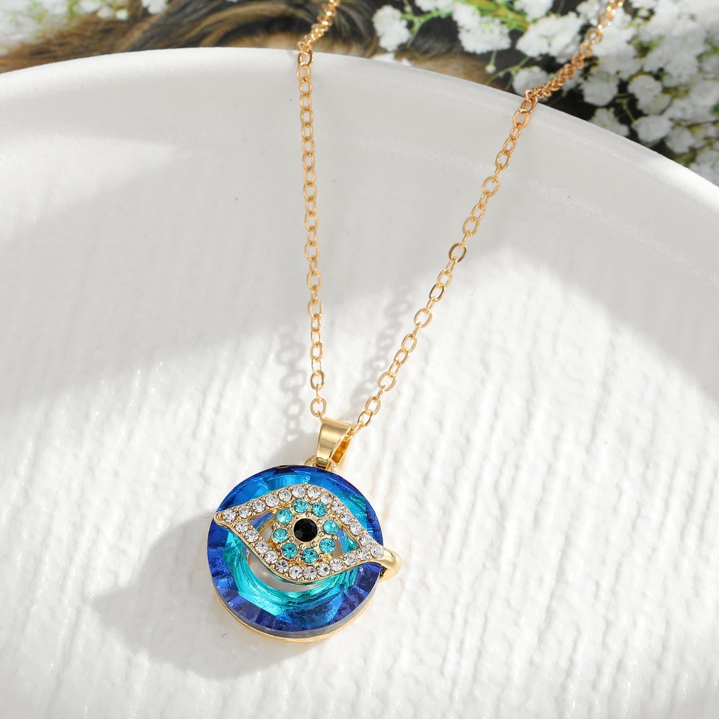 Fashion Evil Eye Pendant Necklaces for Women Men Vintage Crystal Rhinestone Geometric Blue Eye Sweater Chain Necklace Jewelry