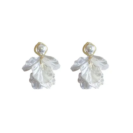 Glossy Shell Flower and Pearl Pendant Boho Earrings