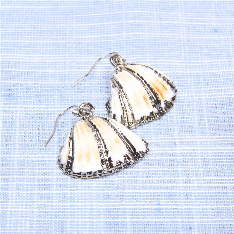 New In Natural Shell Sea Scallop Drop Earrings Boho Shell Drop Earrings for Women Femal Sea Beach Earrings Summer Jewelry Gifts