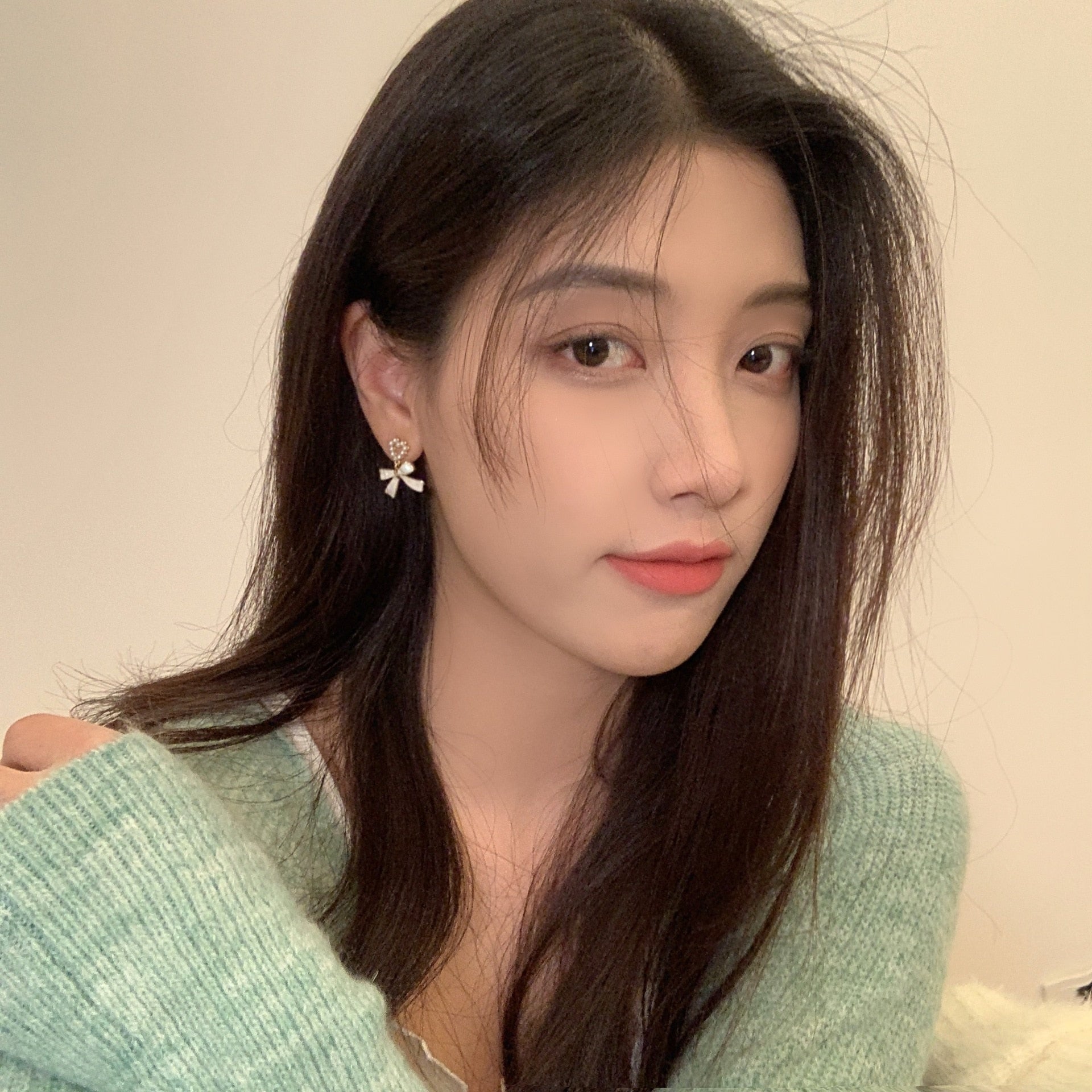 Simple Enamel White Bow Ear Clip on Earrings Female Fashion Sweet Pearl Heart Clip Earrings Without Piercing for Women - Charlie Dolly