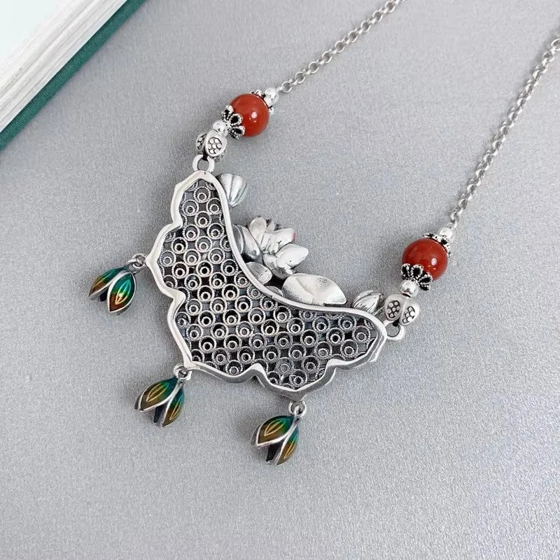 Fresh Classical 925 Silver Colored Enamel Lotus Leaf and Flower Tassel Necklace Pendant for Women clavicle chain Jewelry