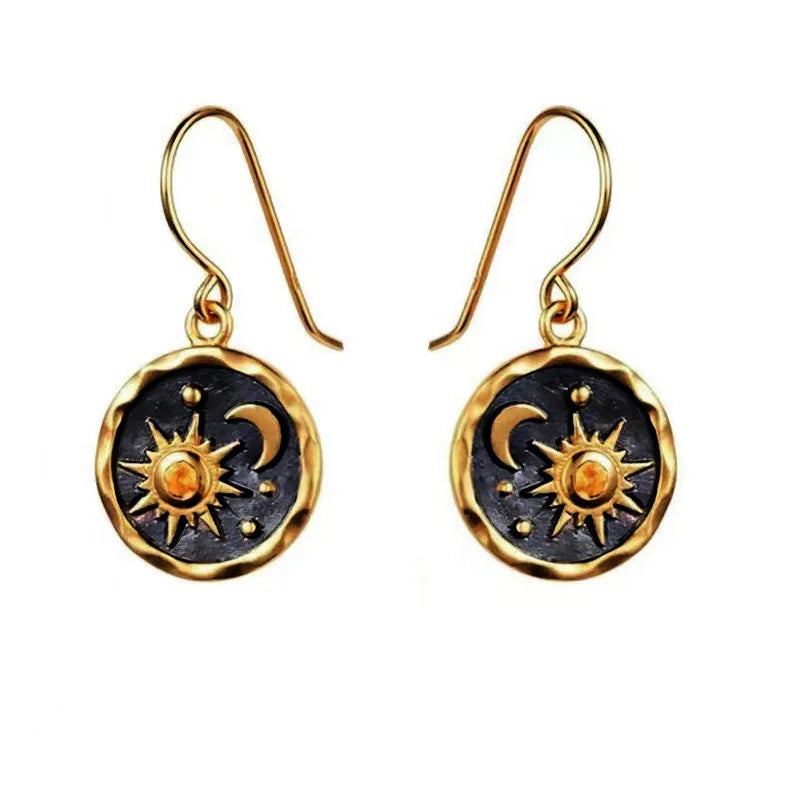 Summer Trends Boho Vintage Dangle Earrings Pendant Necklaces Set For Women Sun Moon Necklace Jewelry Engagement Accessories Gift