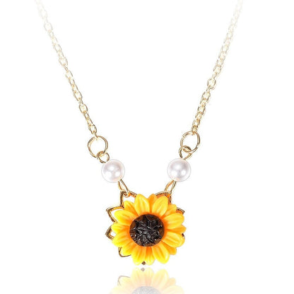 Delysia King Women Cute Holidays Leisure Time Sunflower Necklace Student Campus Pearl Romantic Resin Personality Pendant