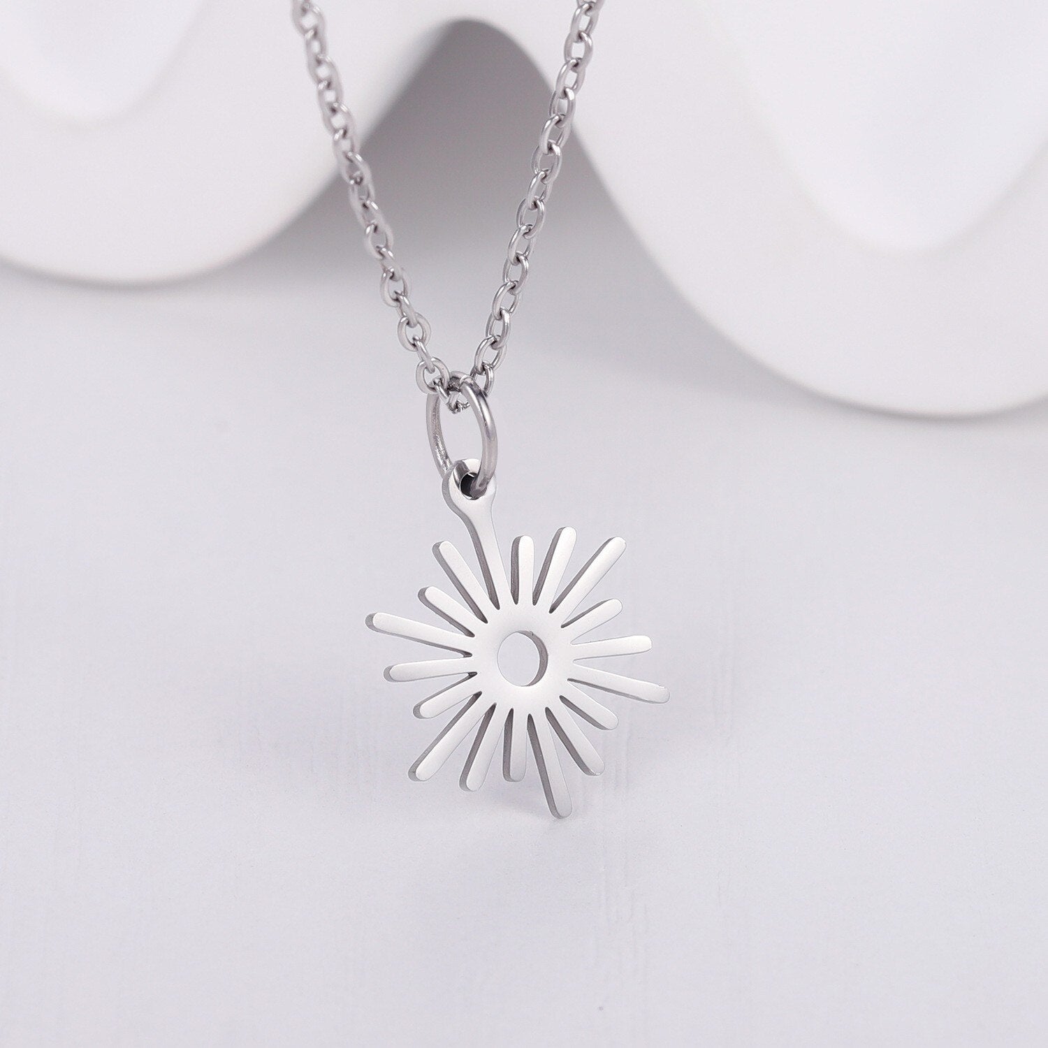 Hollow Sunflower Pendant Necklace Women&#39;s Necklace New Fashion Stainless Steel Jewelry Hip Hop Punk Accessories Wholesale - Charlie Dolly