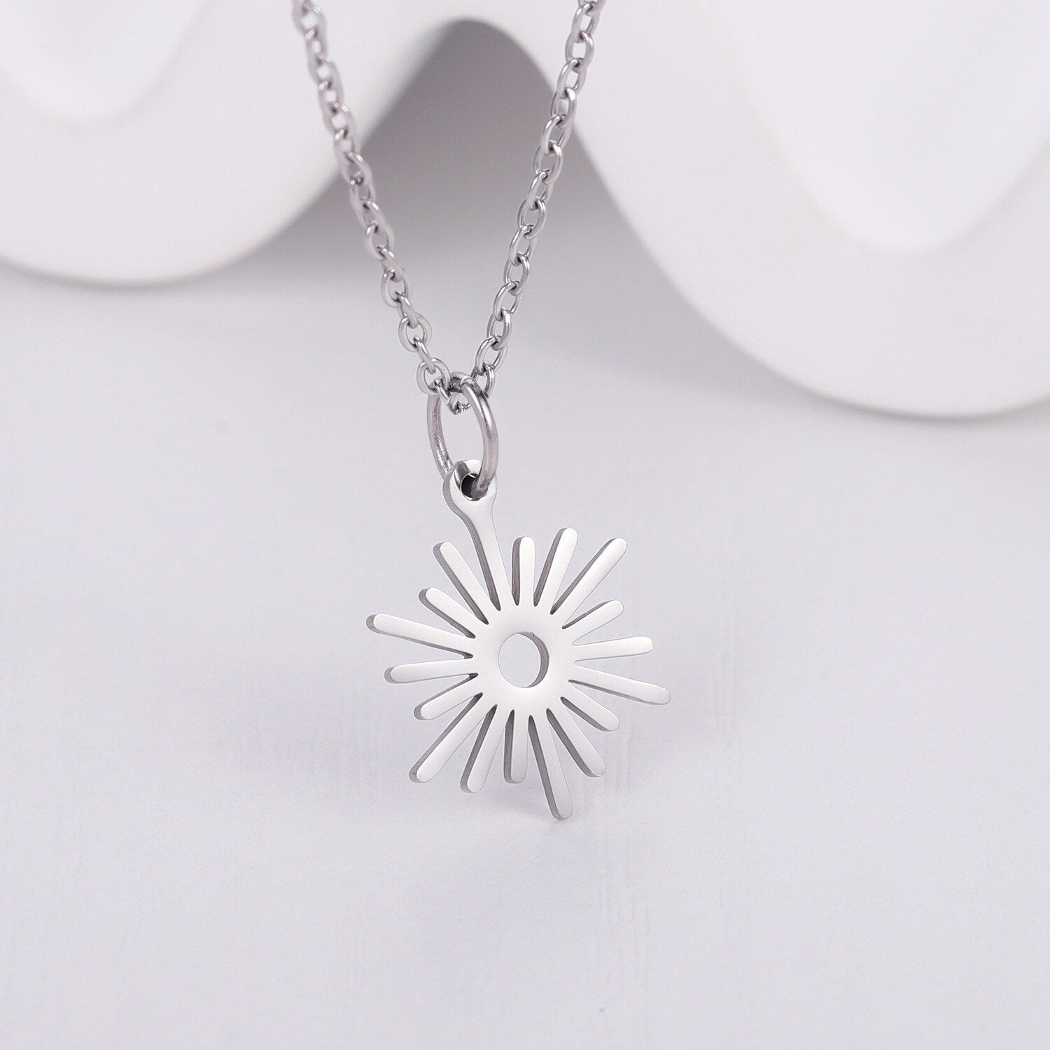 Hollow Sunflower Pendant Necklace Women's Necklace New Fashion Stainless Steel Jewelry Hip Hop Punk Accessories Wholesale - Charlie Dolly