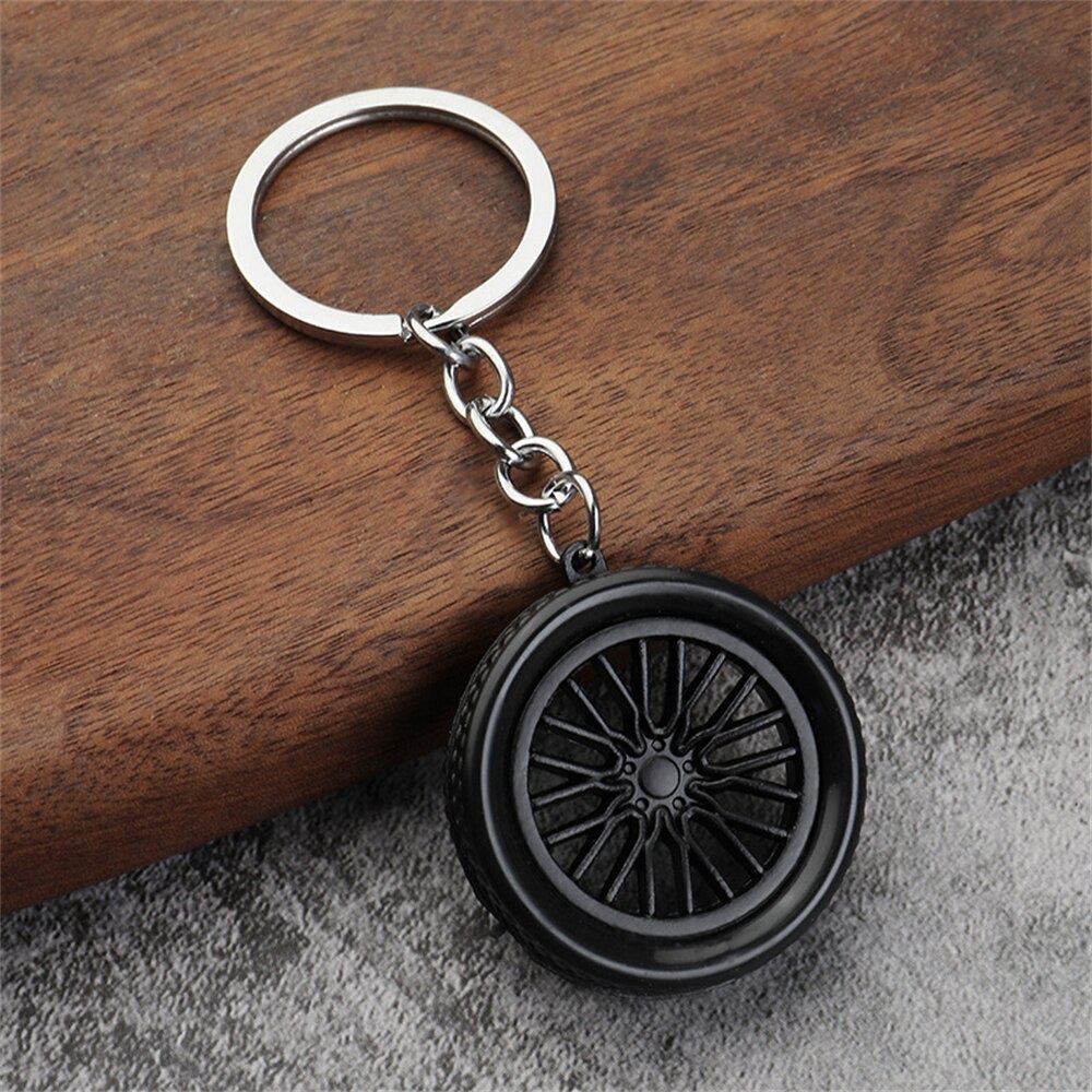 Creative Wheel Hub Key Chains Colorful Metal Tire Keyring for Men Trendy Design Car Keychain Accessories Cool Gifts