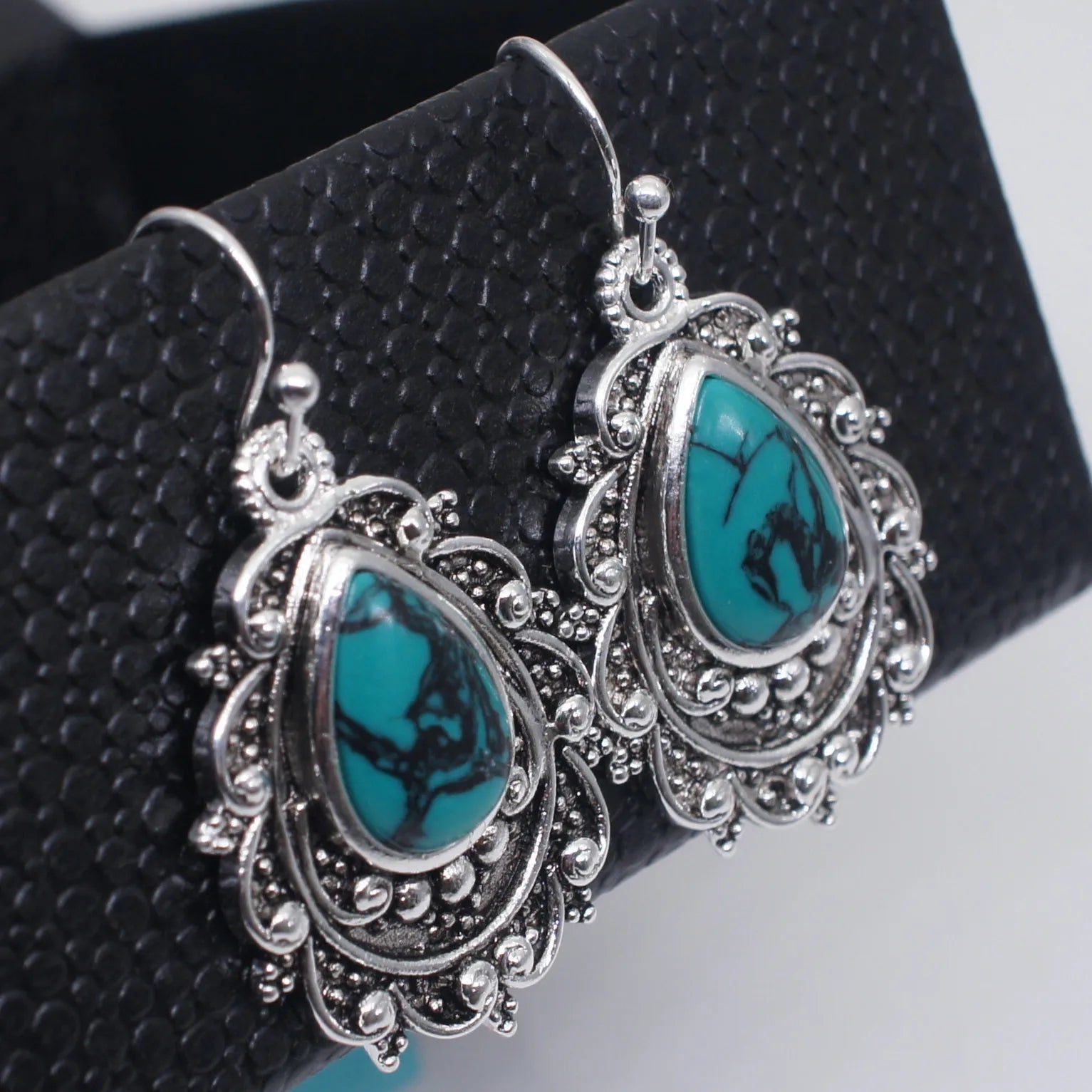Gorgeous Silver Color Water Drop Earrings Inlaid Natural Stone Dangle Earrings for Women Bridal Engagement Wedding Jewelry Gifts
