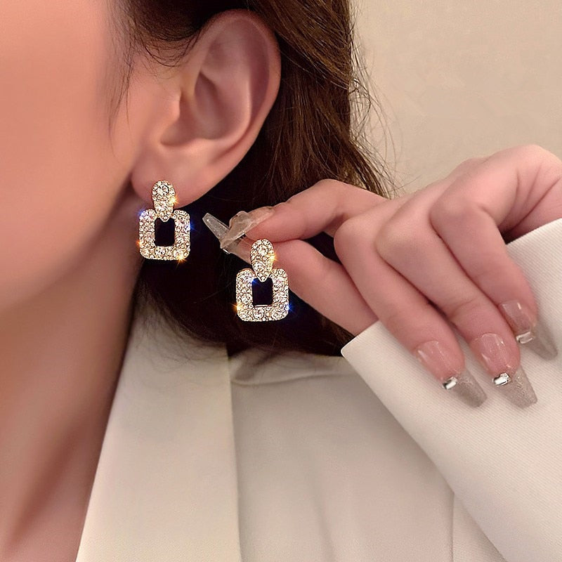 Korean  Simple Temperament Circle Pearl Earrings Fashion Small Versatile Earrings Women&#39;s Jewelry - Charlie Dolly